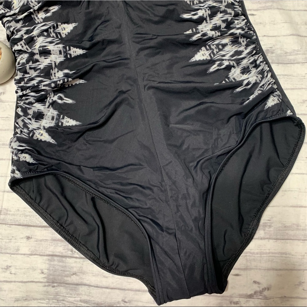 NWT Miraclesuit Labyrinth Temptress Tummy Control One Piece Swimsuit - Picture 7 of 13